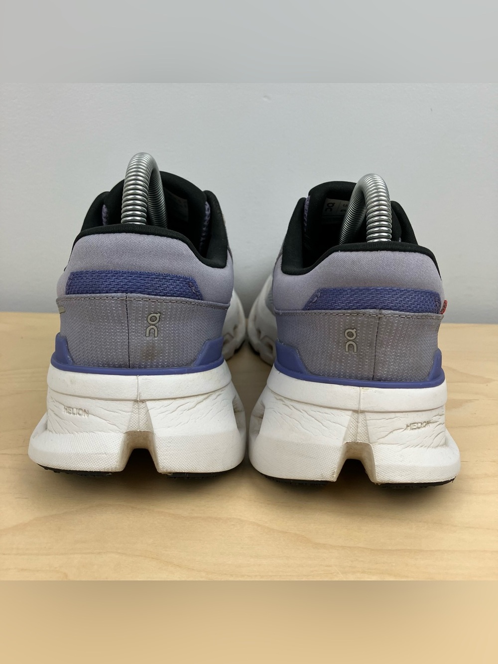 On Cloud Women’s Size 8.5 Cloudrunner 2 White Purple Athletic Running Shoes - Picture 7 of 10